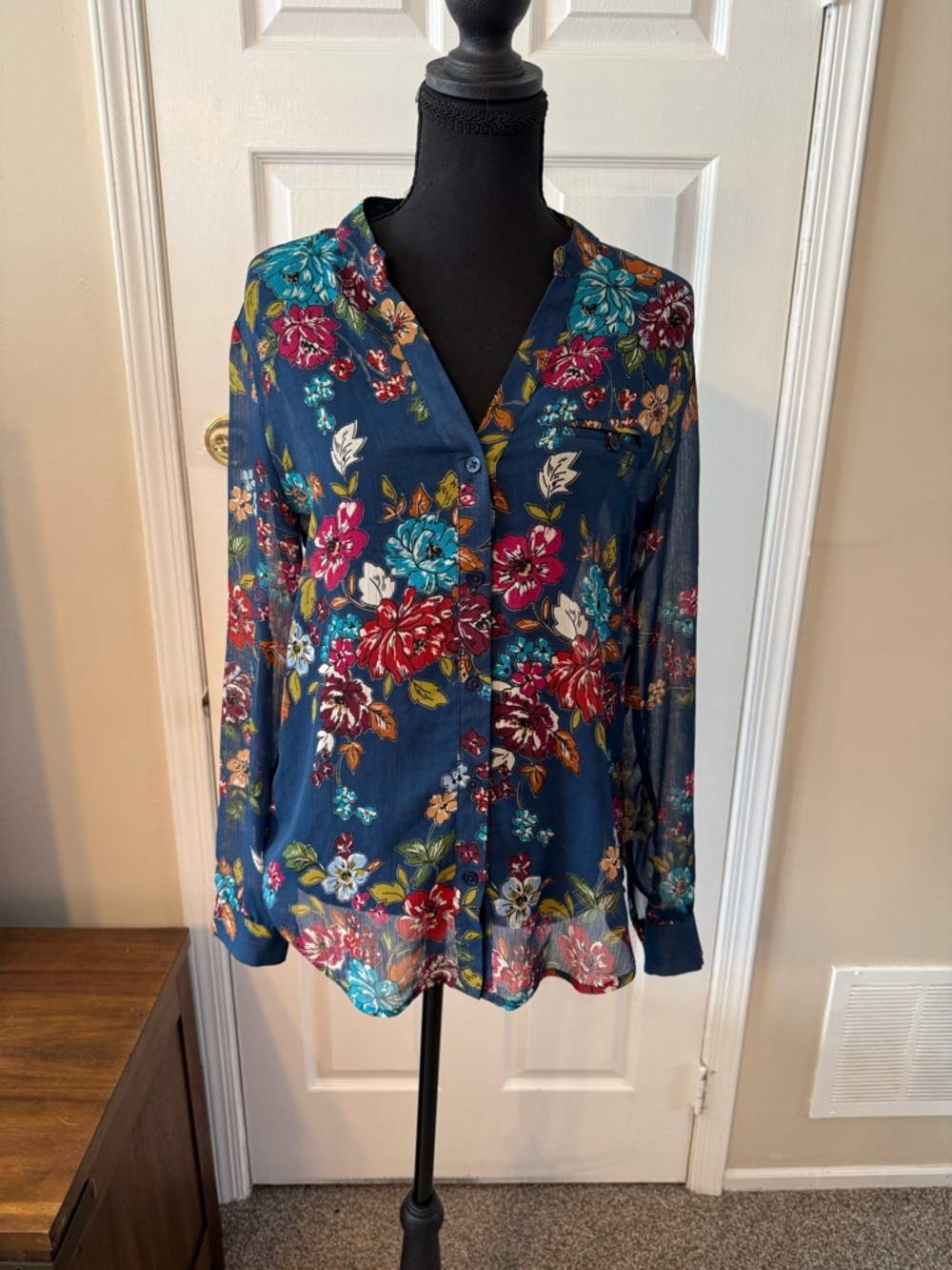 Kut from the Kloth Navy Floral Button-Down Blouse